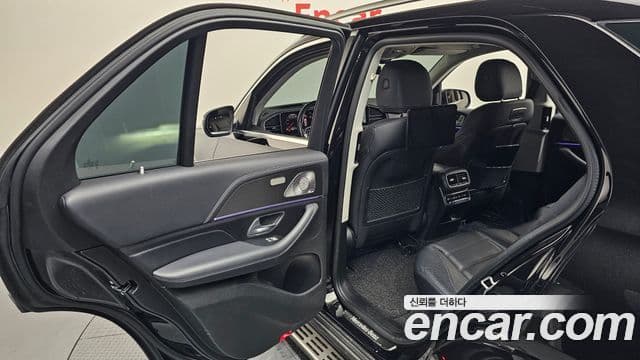Mercedes-Benz GLE-Class 2019 — Şəkil 17/20
