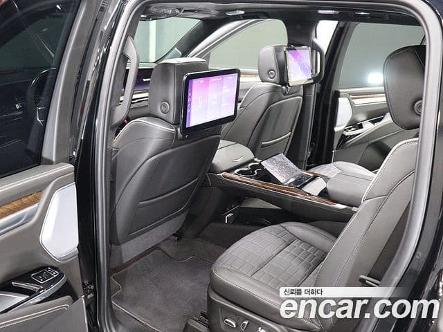 Cadillac Escalade 2025 — Фото 14/20