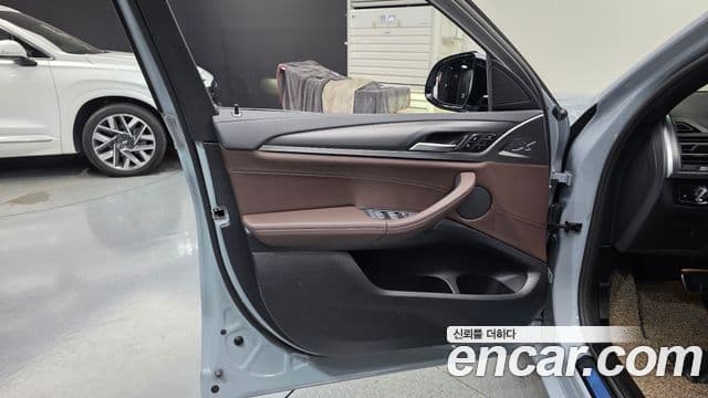 BMW X4 2024 — Photo 33/35
