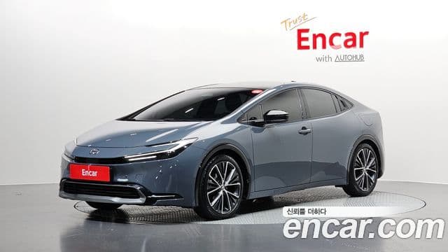 Toyota Prius 2024 — Photo 2/32
