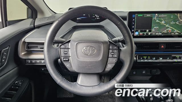 Toyota Prius 2024 — Photo 32/32