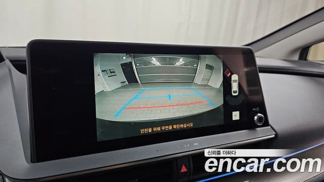 Toyota Prius 2024 — Photo 21/32