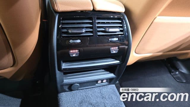 BMW 5 Series 2021 — Фото 19/20