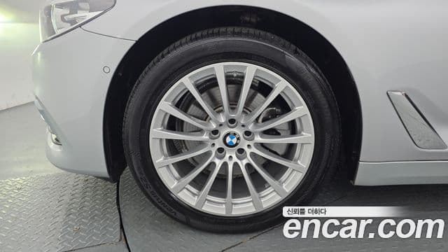 BMW 5 Series 2020 — Şəkil 5/20