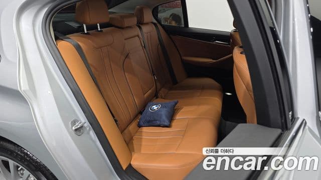 BMW 5 Series 2020 — Şəkil 12/20