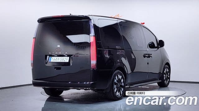 Hyundai Staria 2024 — Şəkil 25/34