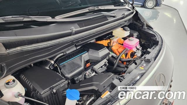 Hyundai Staria 2024 — Şəkil 17/34