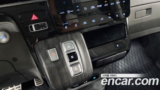 Hyundai Staria 2024 — Şəkil 18/34