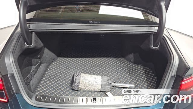 Genesis G90 2022 — ფოტო 18/20