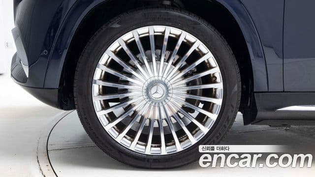 Mercedes-Benz GLS-Class 2021 — Photo 13/20