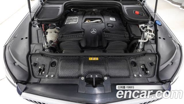 Mercedes-Benz GLS-Class 2021 — Photo 16/20