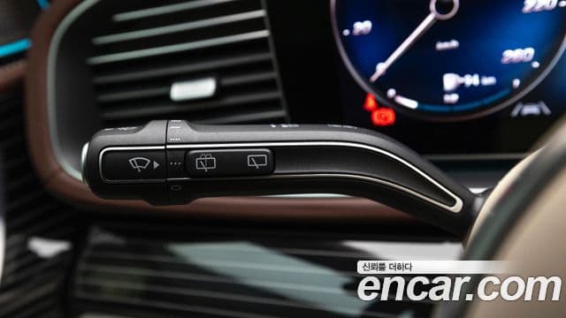 Mercedes-Benz GLS-Class 2021 — Photo 4/20