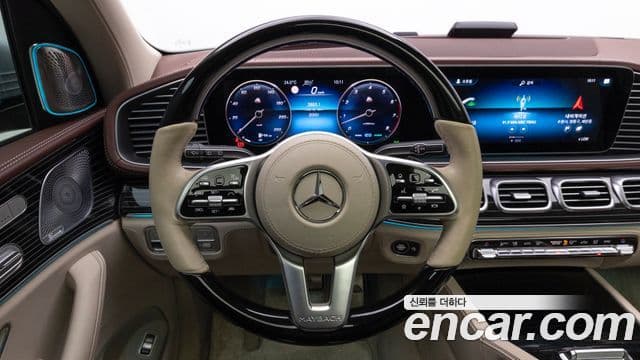 Mercedes-Benz GLS-Class 2021 — Photo 8/20
