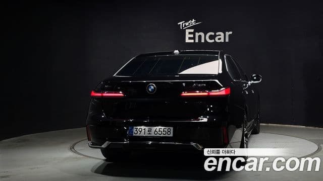 BMW 7 Series 2025 — ფოტო 4/20