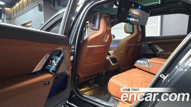 BMW 7 Series 2025 — ფოტო 12/20