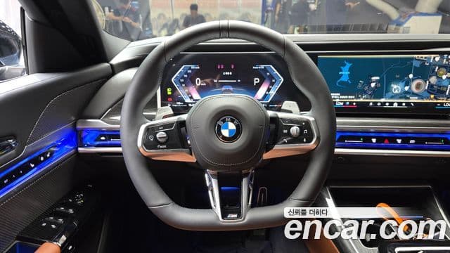 BMW 7 Series 2025 — ფოტო 14/20