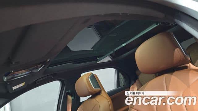 BMW 7 Series 2025 — Photo 14/32