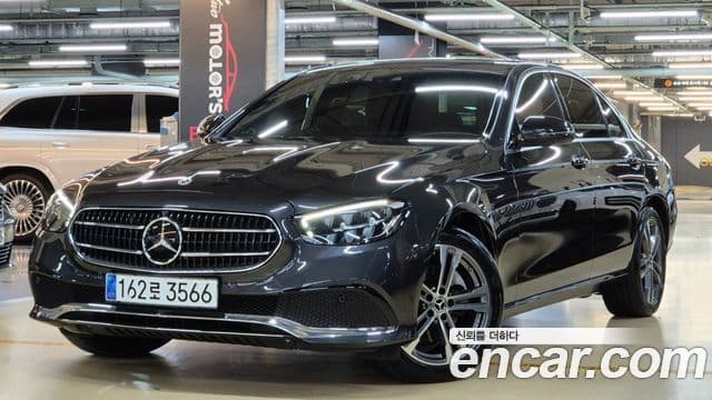Mercedes-Benz E-Class 2023 — Фото 10/20
