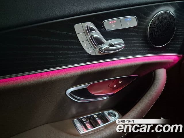 Mercedes-Benz E-Class 2023 — Фото 9/20