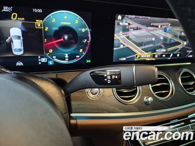 Mercedes-Benz E-Class 2023 — Фото 13/20