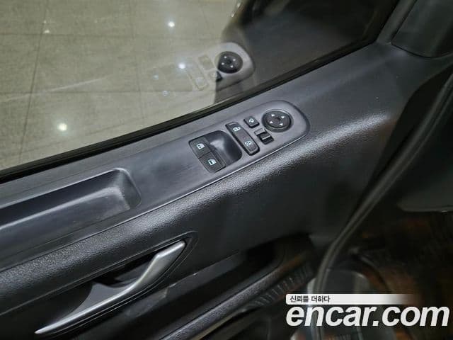Hyundai Staria 2022 — Фото 15/18