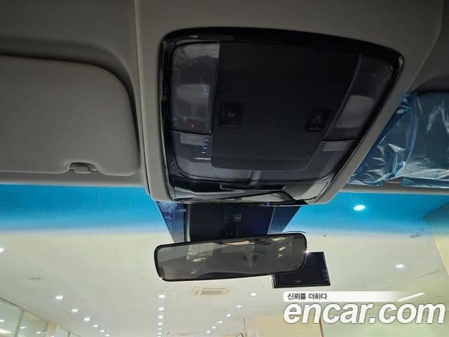 Hyundai Staria 2022 — Фото 16/18