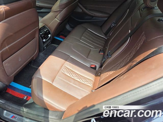 BMW 5 Series 2021 — ფოტო 11/20