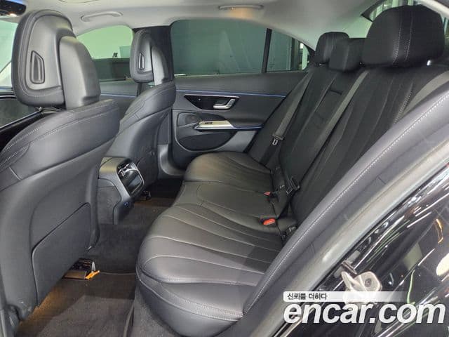 Mercedes-Benz E-Class 2025 — Фото 11/17