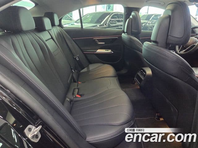 Mercedes-Benz E-Class 2025 — Фото 14/17