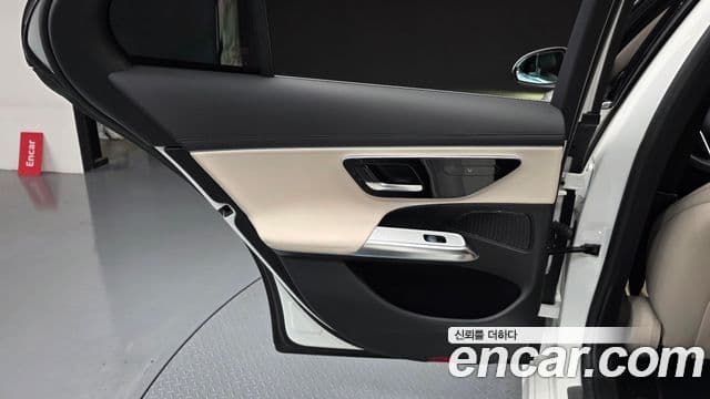 Mercedes-Benz E-Class 2024 — Şəkil 13/30