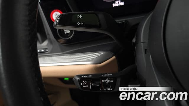 Porsche Cayenne 2023 — Photo 25/36