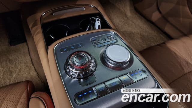 Genesis G90 2022 — Şəkil 18/19