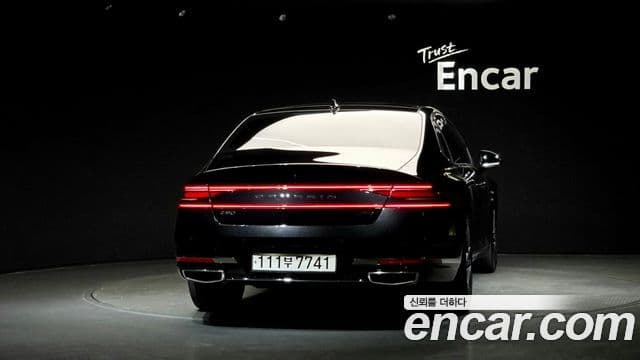 Genesis G90 2023 — Photo 15/32