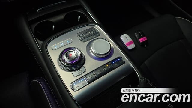 Genesis G90 2023 — Photo 31/32