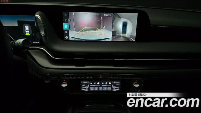 Genesis G90 2023 — Photo 8/32