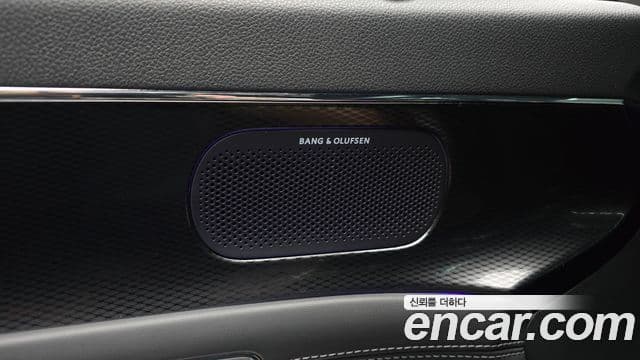 Genesis G90 2023 — Photo 1/32