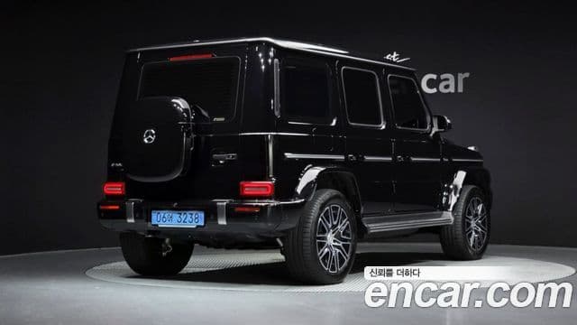 Mercedes-Benz G-Class 2025 — Photo 10/35