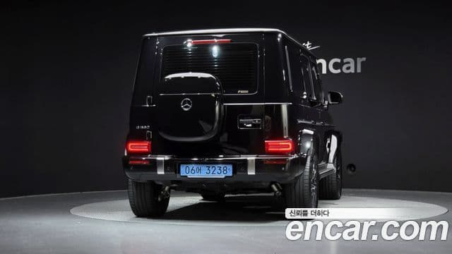 Mercedes-Benz G-Class 2025 — Photo 12/35