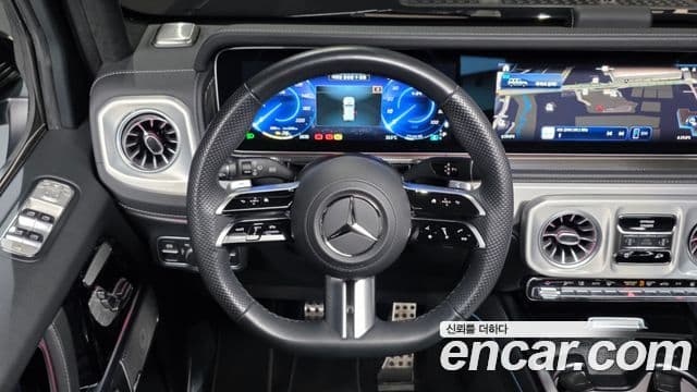 Mercedes-Benz G-Class 2025 — Photo 22/35