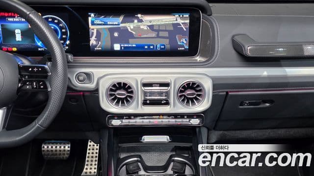 Mercedes-Benz G-Class 2025 — Photo 32/35