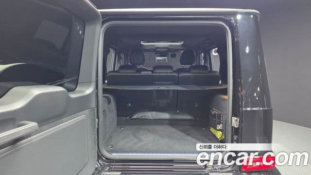 Mercedes-Benz G-Class 2025 — Photo 23/35