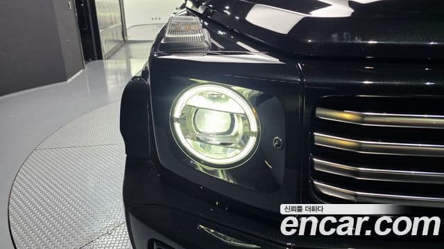 Mercedes-Benz G-Class 2025 — Photo 29/35