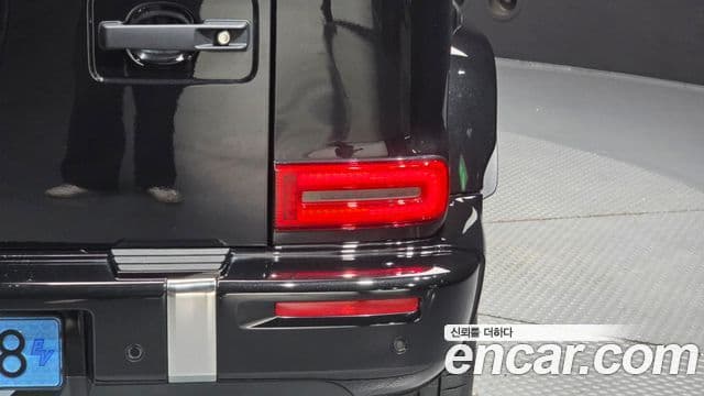 Mercedes-Benz G-Class 2025 — Photo 35/35