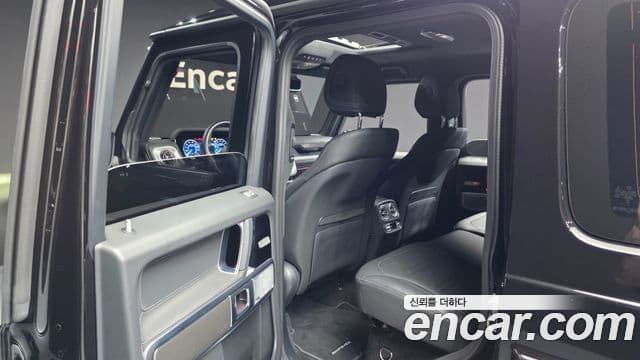 Mercedes-Benz G-Class 2025 — Photo 27/35