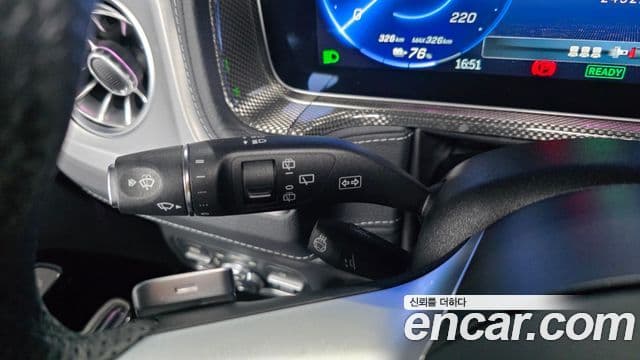 Mercedes-Benz G-Class 2025 — Photo 8/35