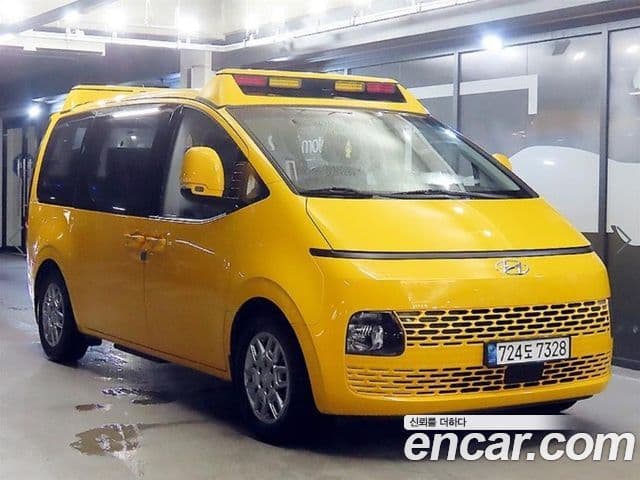 Hyundai Staria 2022 — ფოტო 20/20