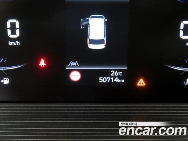 Hyundai Staria 2022 — ფოტო 8/20