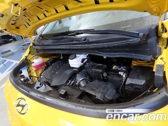 Hyundai Staria 2022 — ფოტო 18/20