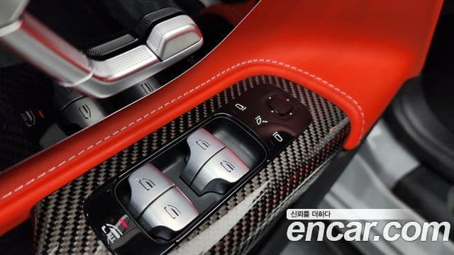 Mercedes-Benz SL-Class 2023 — Photo 10/34