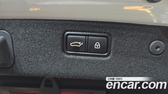 Genesis G70 2019 — ფოტო 17/20